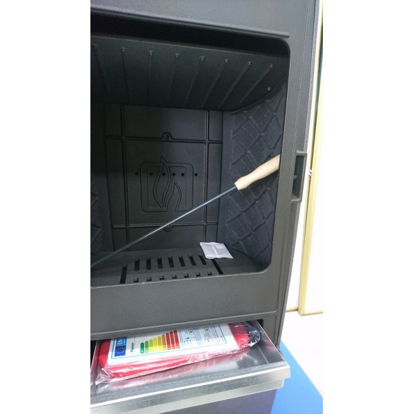 PLAMEN Litinová krbová kamna GALA - černá