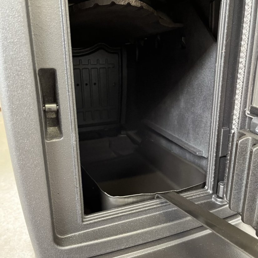 PLAMEN Litinová krbová kamna TRENK - černá