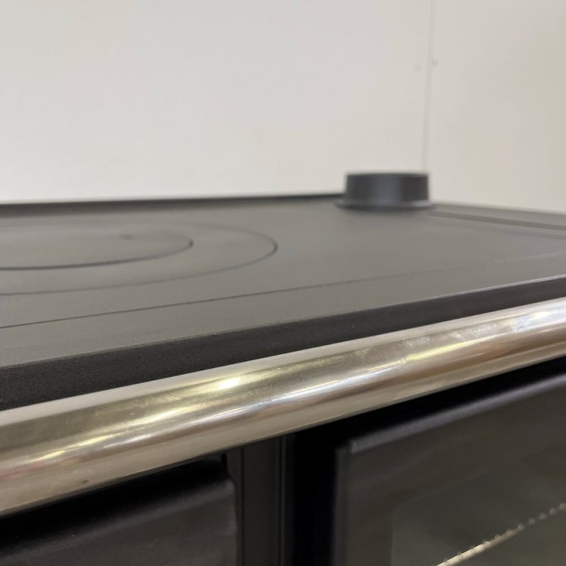 PLAMEN Sporák na tuhá paliva SLAVONAC N - P černý