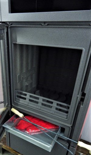 PLAMEN Litinová krbová kamna LAGUNA - červená