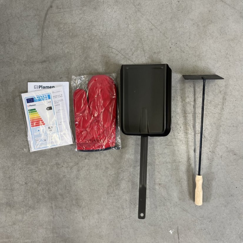 PLAMEN Litinová krbová kamna TRENK - černá