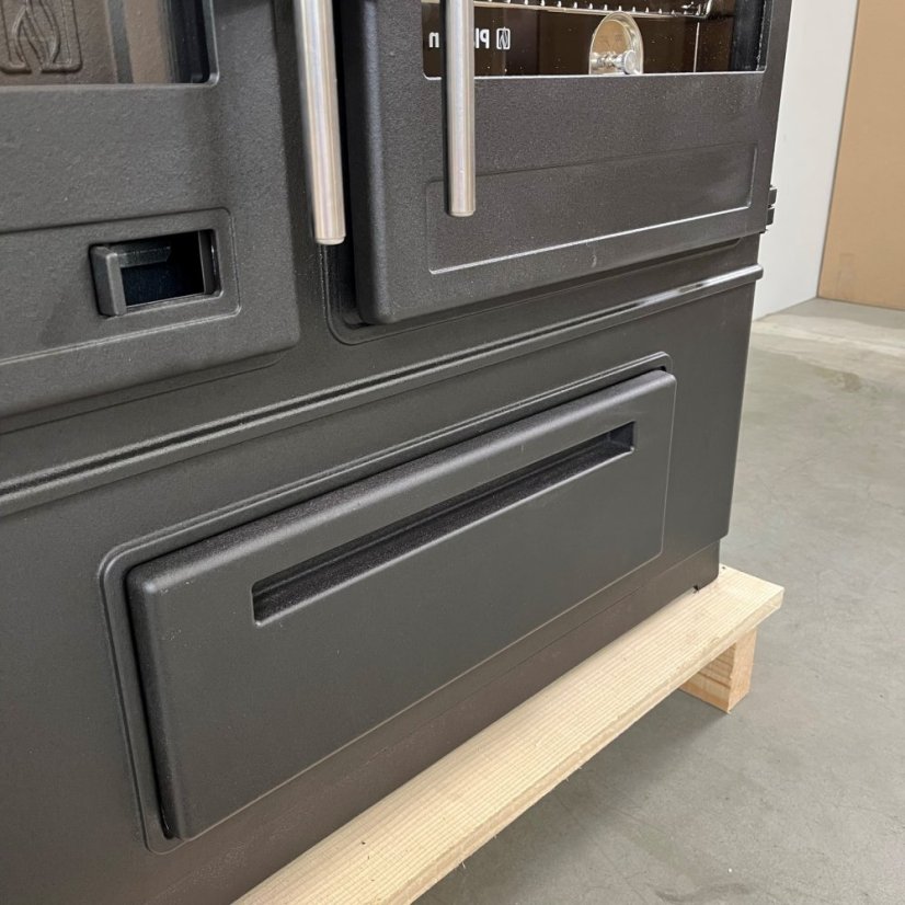 PLAMEN Sporák na tuhá paliva SLAVONAC N - P černý