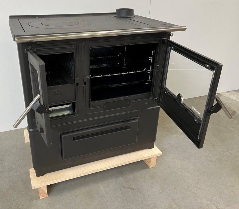 PLAMEN Sporák na tuhá paliva SLAVONAC N - P černý